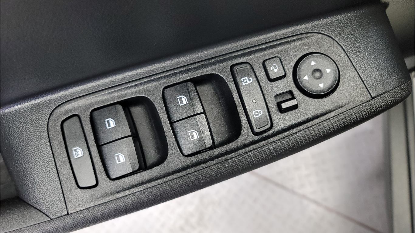 Hyundai Casper The Essential Light 1.0 Turbo - фото 23