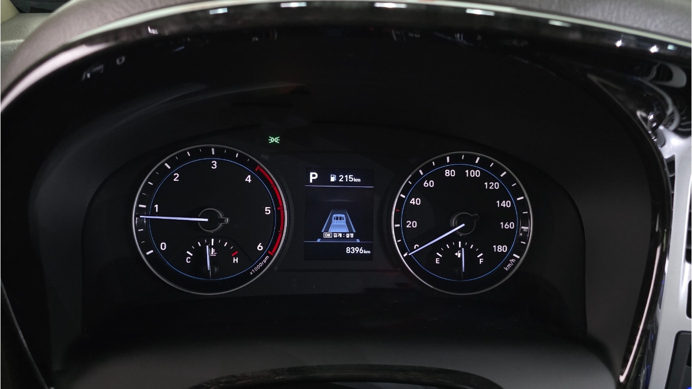 Hyundai Porter II Long Wheelbase Modern LPG Long Wheelbase Super Cab 9